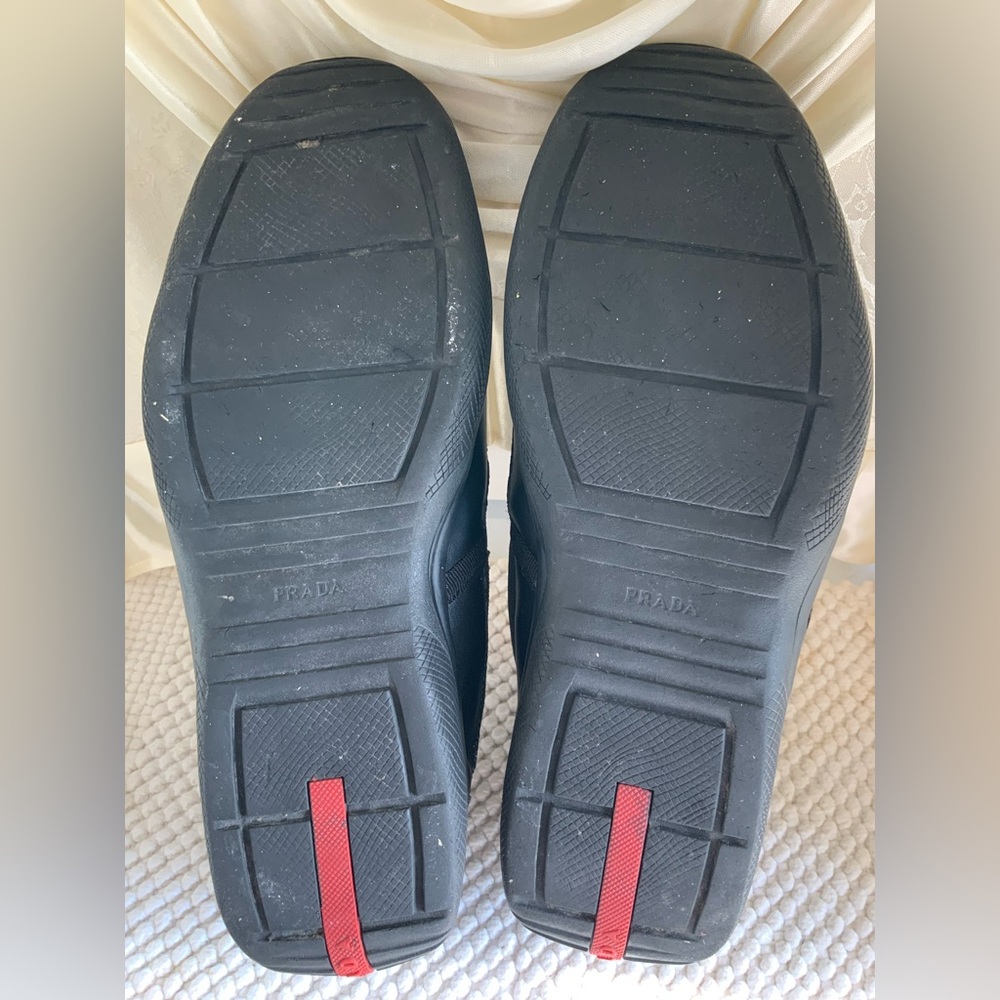 PRADA - Picture 7 of 10